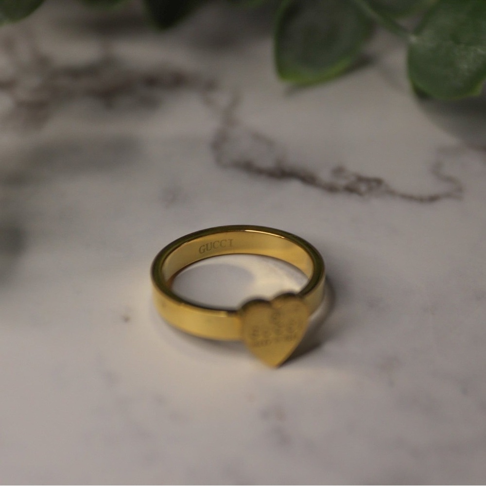 • gold G Ring ✨